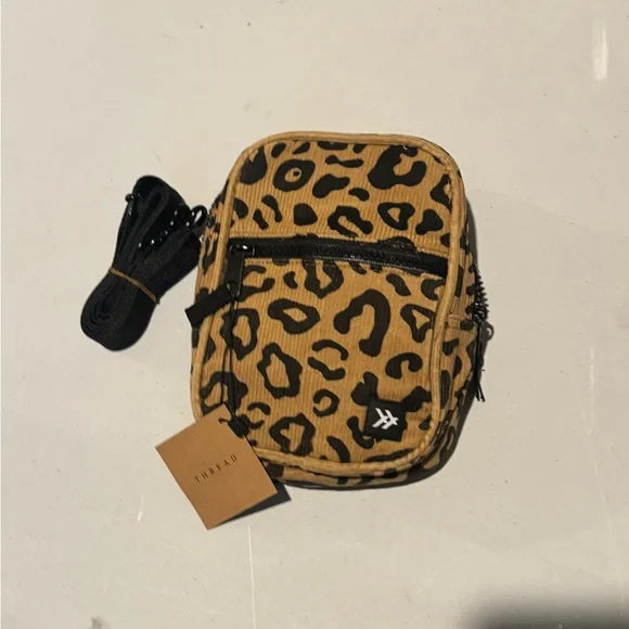 Thread Leopard Print Travel small crossbody purse - Tan & Black - NWT - Picture 3 of 6